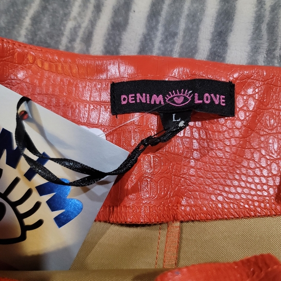 New faux leather skirt - Picture 3 of 5